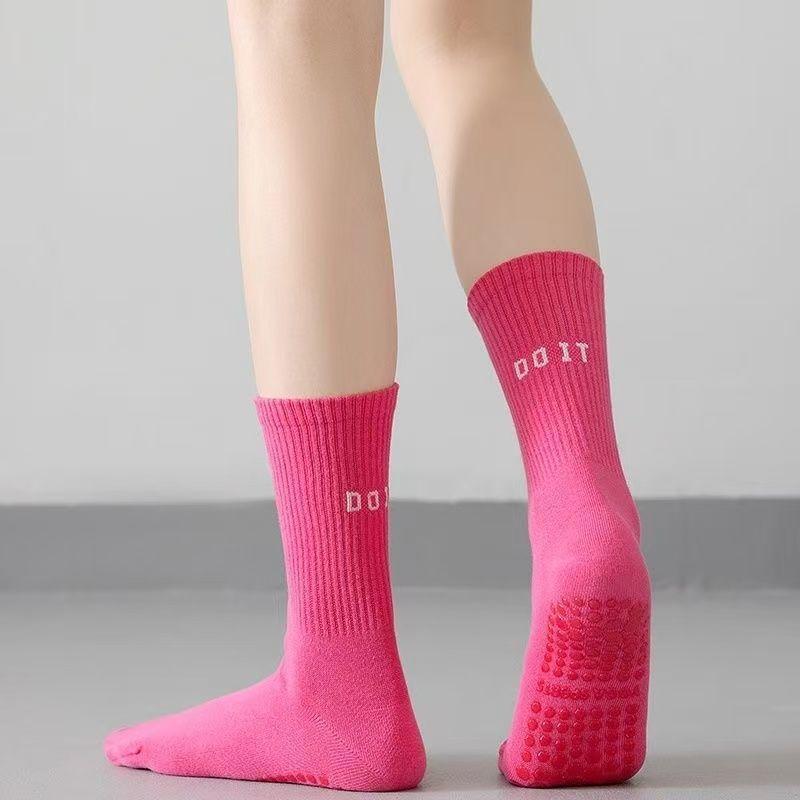 1 Pasang Kaus Kaki Yoga Olahra - Pilates & Yoga Wohlfühlen Forchheim ulasan dan harga